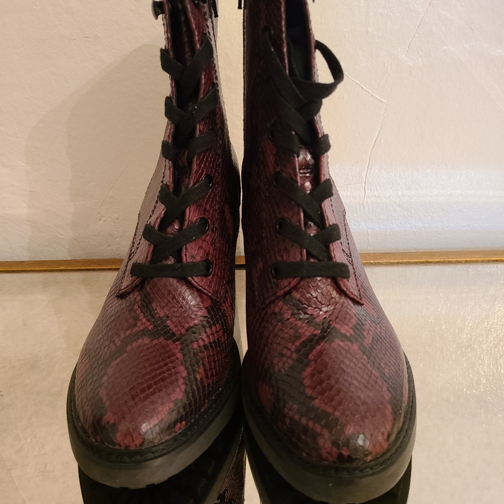 Naturalizer CALLIE 2 BOOTIE (8.5 Wide) New